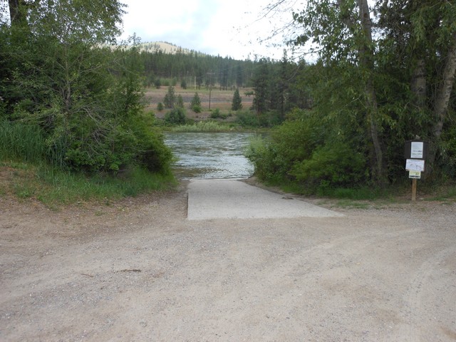 picture showing Concrete boat ramp is at a 7% slope.  Gravel parking lot at 6% slope, with a 70' distance to ramp.