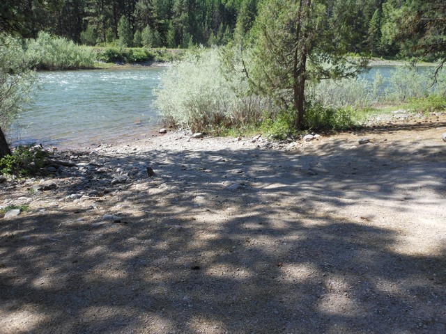 picture showing Boat ramp, native riverbank material.