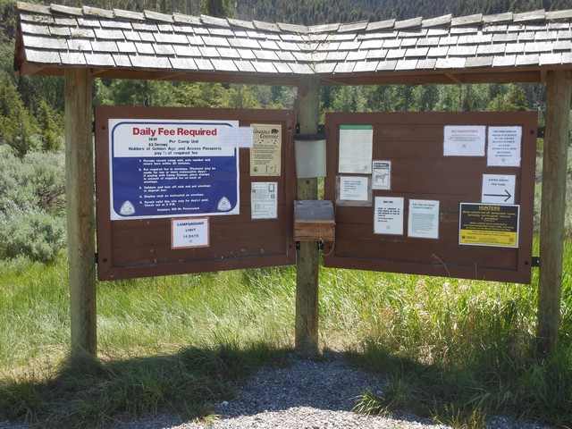 picture showing Information kiosk and registration area at entrance to the campground.