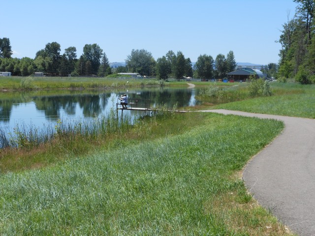 picture showing Trail & fishing platform.