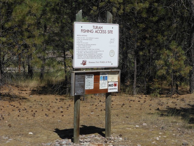 picture showing Entrance rules & regulation sign. 