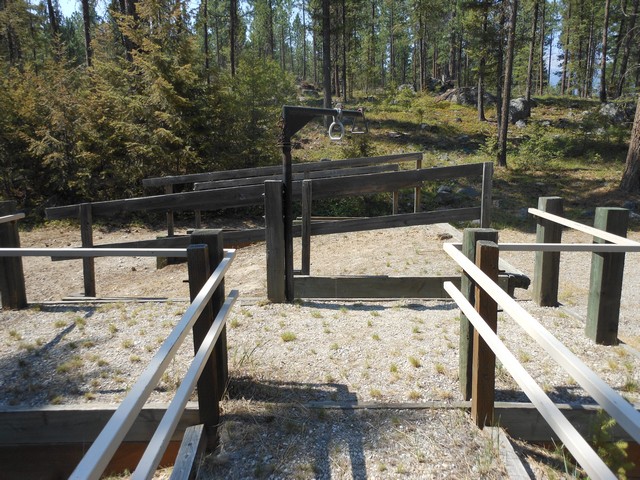 picture showing Horse mounting transfer device.  Go to the Rock Creek Horse Camp listing for more detailed information.  This is being mentioned since it is within the boundaries of the Lake Como Recreation Area.
