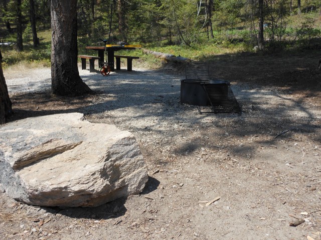 picture showing Close-up of campsite # 17.