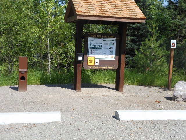 picture showing Riverside kiosk & fee station for boat launch and day-use.