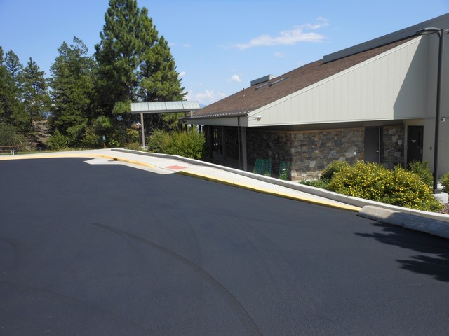 picture showing A newly remodeled Visitor Center with gift shop is a highlight and is now open yearround. A walk through the visitor center provides a tour of the wildlife and forest ecology within the park.