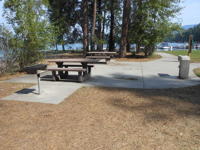 picture showing Accessible picnic area.