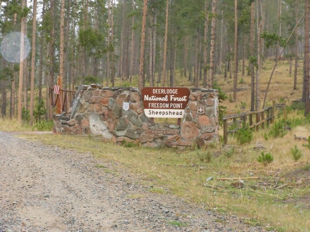 picture showing Entry road to Freedom Point.