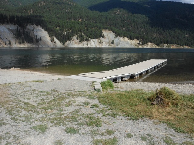 picture showing Nice boat ramp & dock.