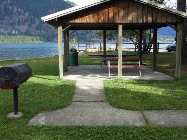 picture showing Picnic shelter with 2 accessible tables.