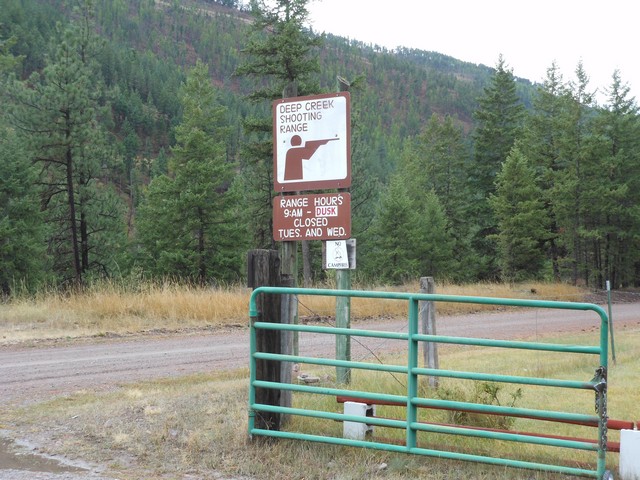 picture showing Directional sign at entrance gate.