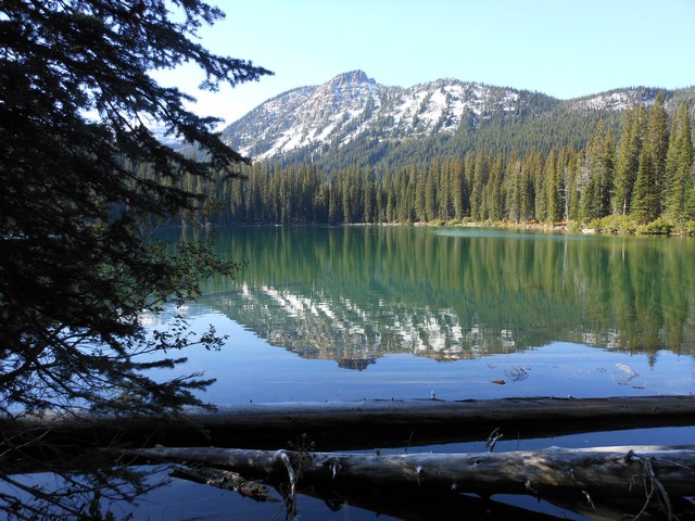 picture showing Scenic view of Little Therriault Lake.