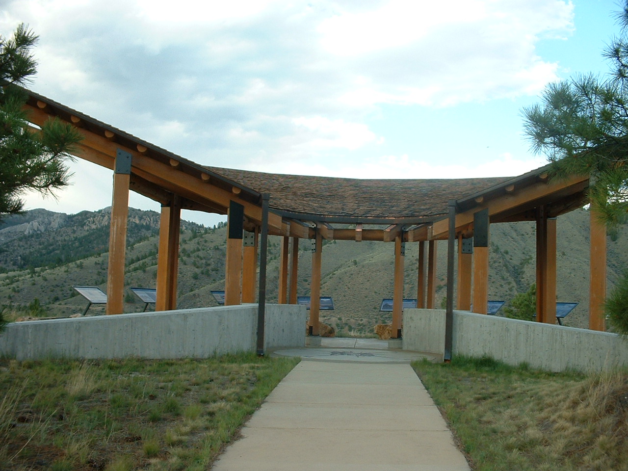 picture showing Two Camps Vista with interpretive signs.